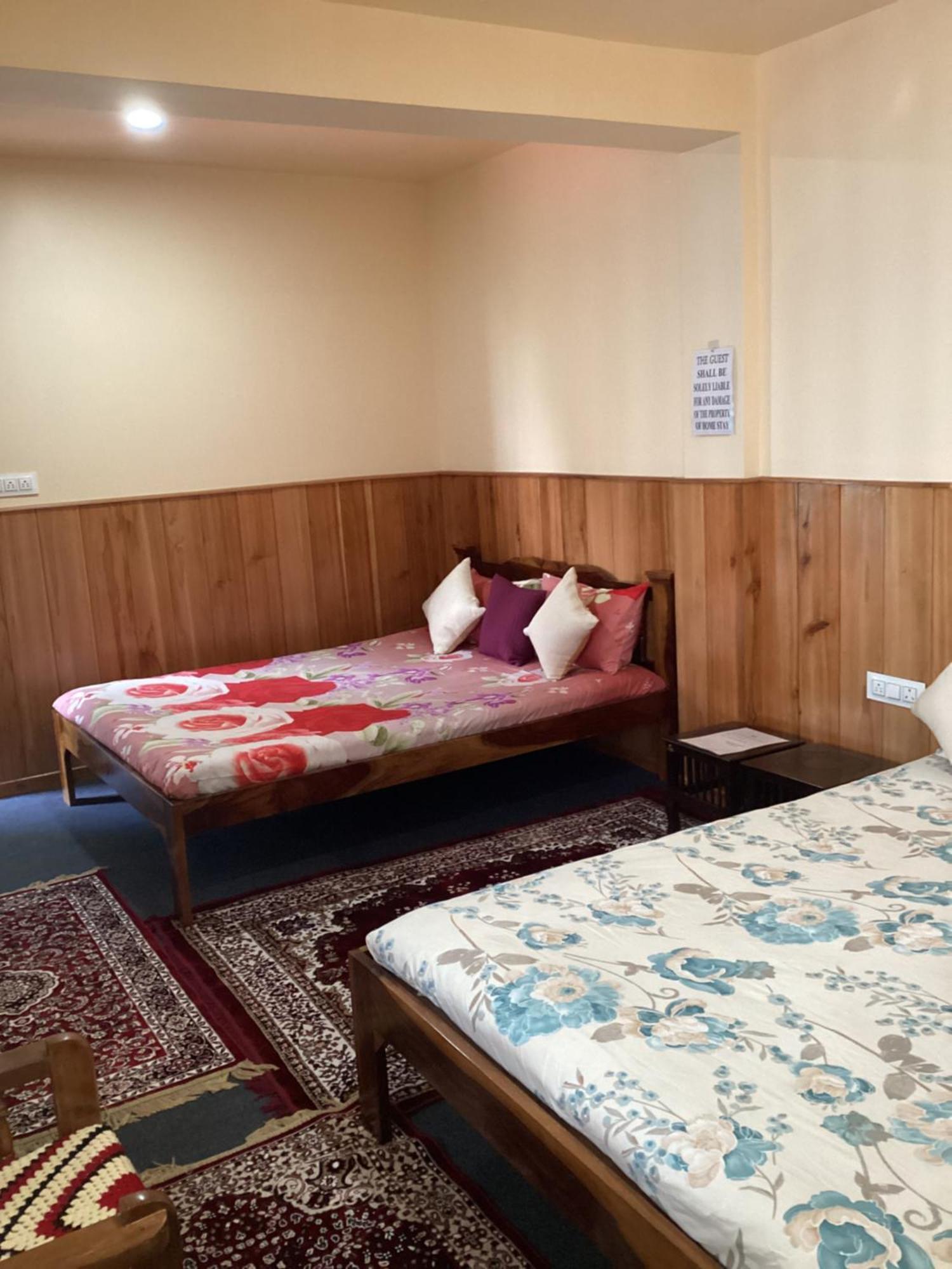 Waruhang Homestay ダージリン エクステリア 写真